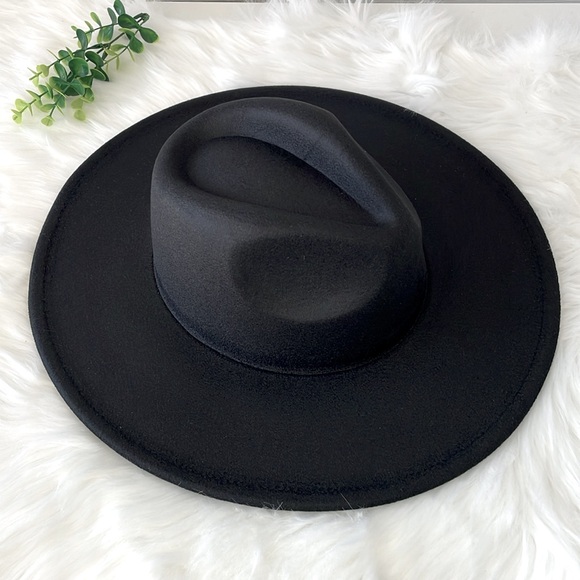 Fashion Nova Accessories - Black Fedora Hat